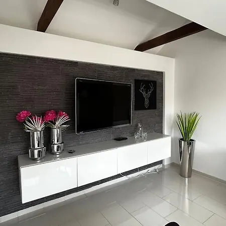 Apartmán Luxusapartment Mit Balkon Naehe Dortmund *