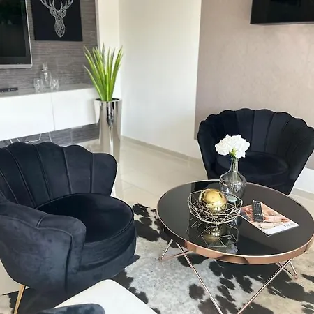 Luxusapartment Mit Balkon Naehe Dortmund *