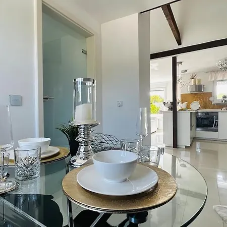 Luxusapartment Mit Balkon Naehe Dortmund شقة