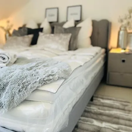 Luxusapartment Mit Balkon Naehe Dortmund *