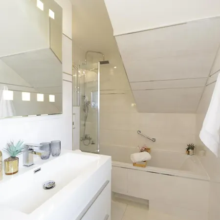 Luxusapartment Mit Balkon Naehe Dortmund * Bochum