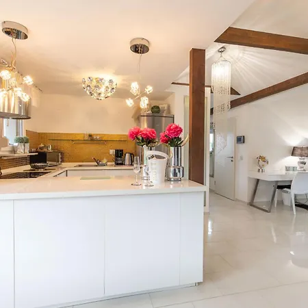 Apartmán Luxusapartment Mit Balkon Naehe Dortmund *