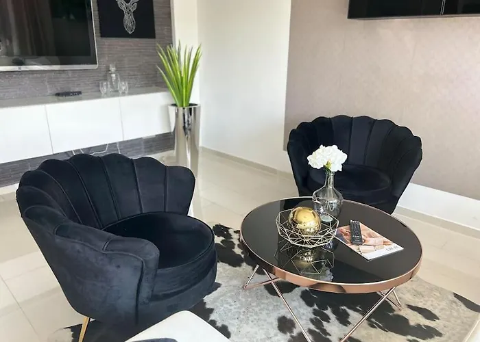 Luxusapartment Mit Balkon Naehe Dortmund *