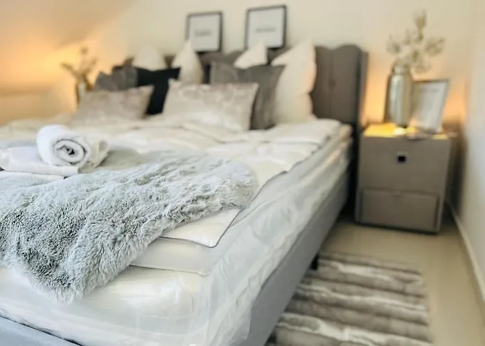 Luxusapartment Mit Balkon Naehe Dortmund *