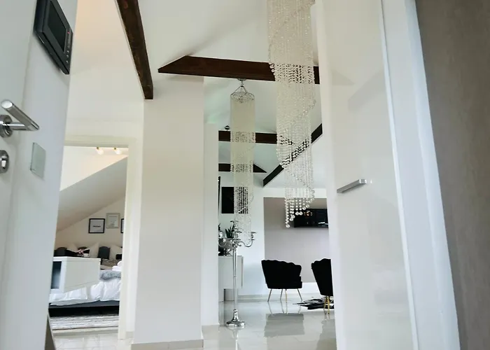 Luxusapartment Mit Balkon Naehe Dortmund *