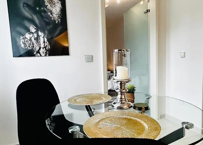 Luxusapartment Mit Balkon Naehe Dortmund *